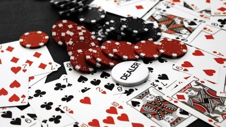meter slot bet section showing slots and live casino games Philippines